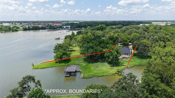 $440,000 | 109 Arrow Way, Gun Barrel City, TX 75156