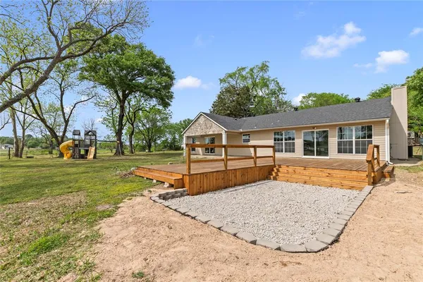 $440,000 | 109 Arrow Way, Gun Barrel City, TX 75156