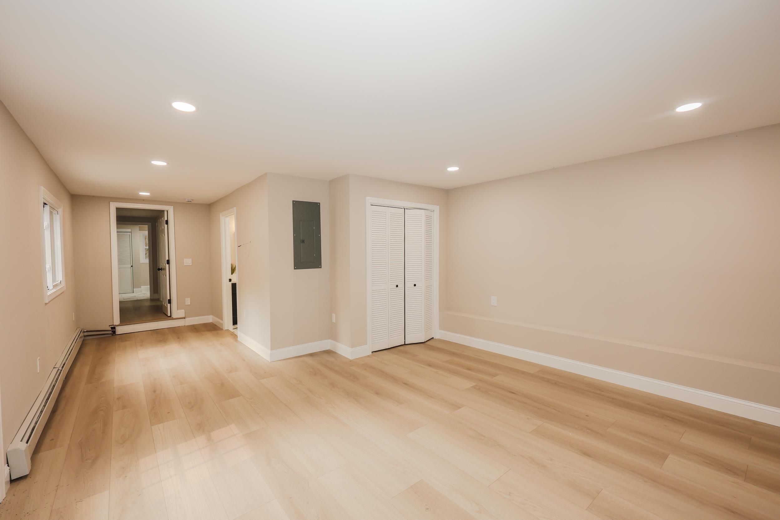 112 Gilson Road Nashua, NH 03062 - Photo 18 of 51
