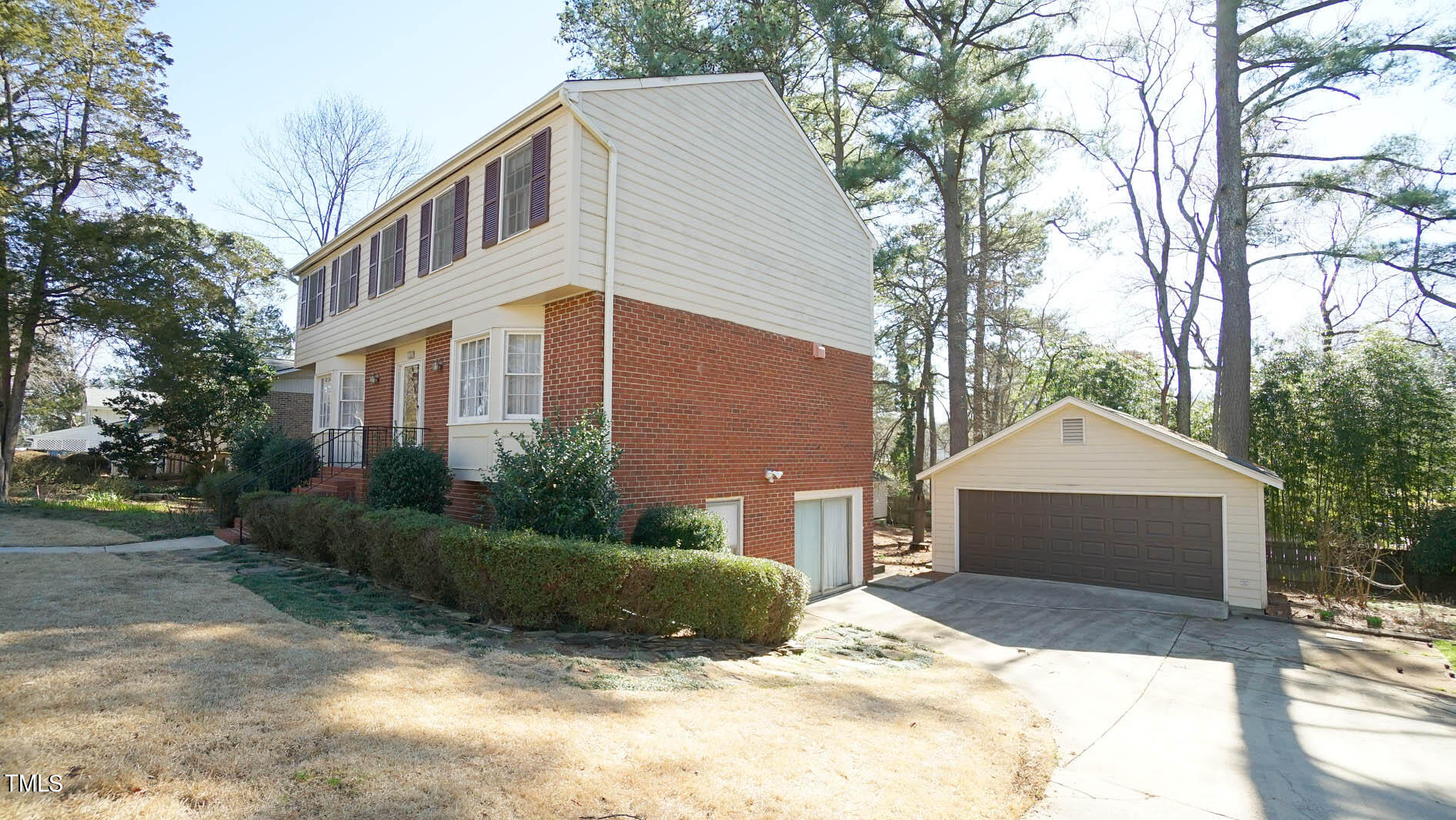 3313 Harden Road Raleigh, NC 27607 - Photo 3 of 54 DSC08496