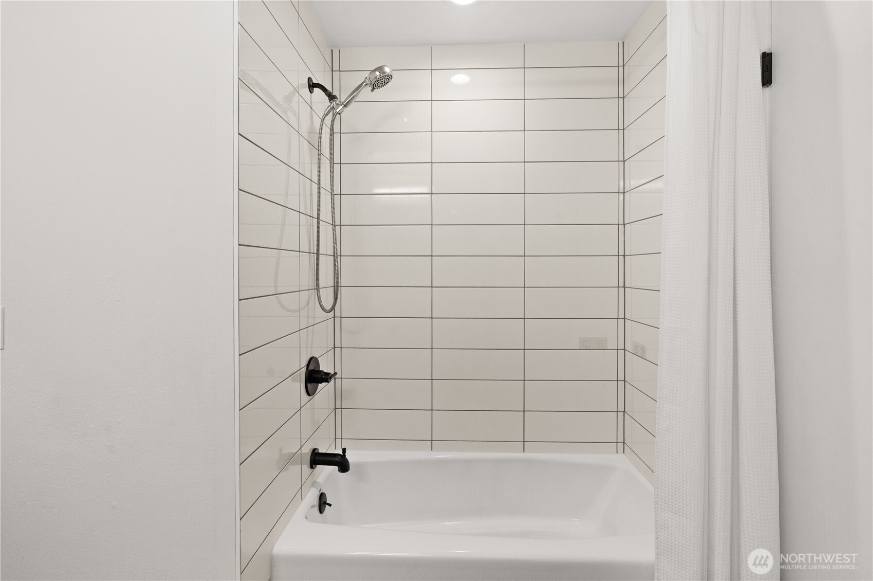 4019 Robin Road West University Place, WA 98466 - Photo 20 of 40 Gallery Image 20
