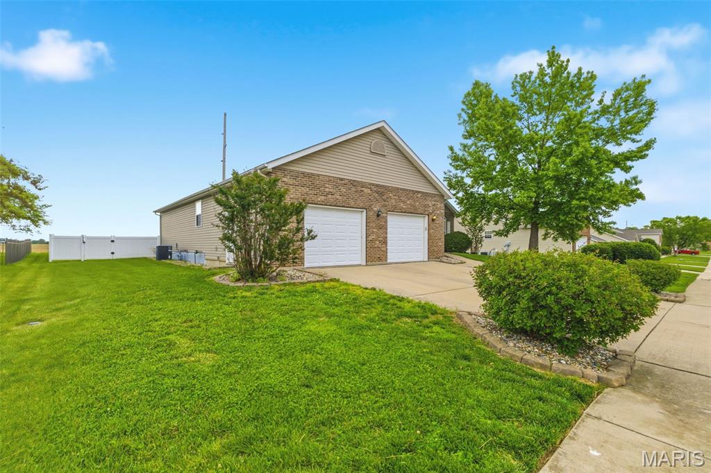400 Mockingbird Lane Waterloo, IL 62298 - Photo 5 of 74