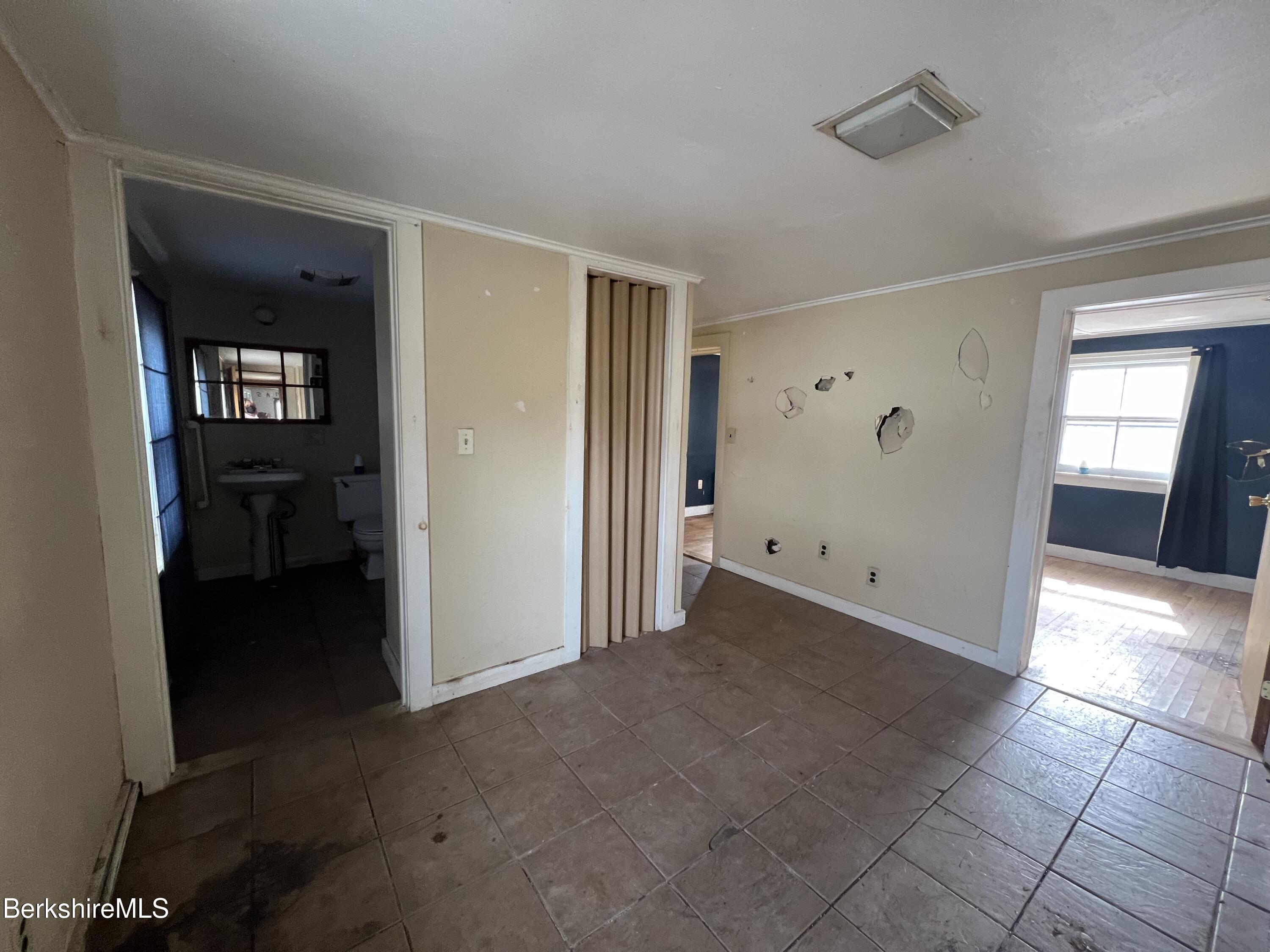 16 King Street Pittsfield, MA 01201 - Photo 18 of 19 IMG_0340