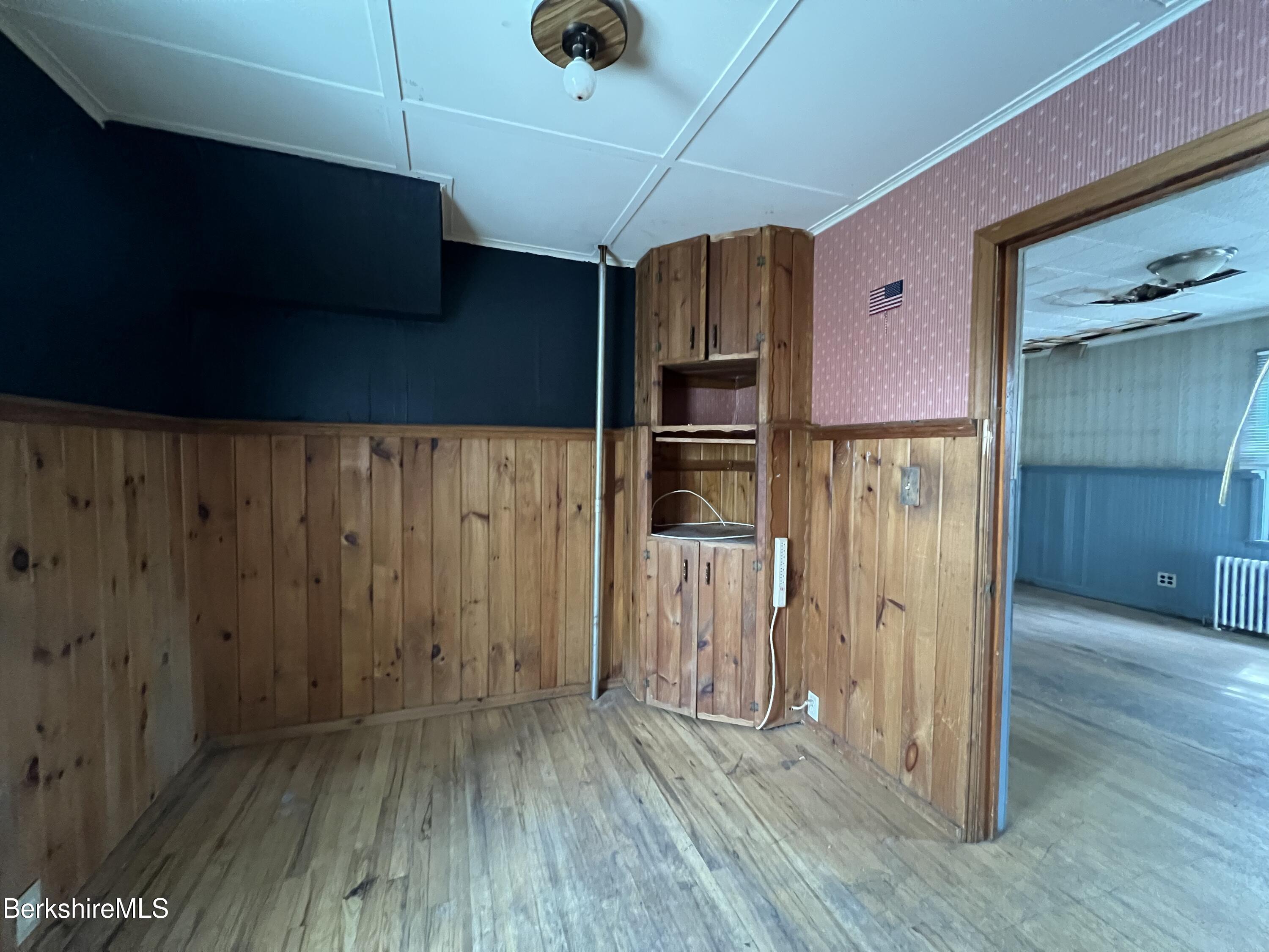 16 King Street Pittsfield, MA 01201 - Photo 9 of 19 IMG_0335