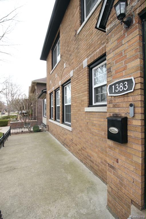 1383 Bishop Road Grosse Pointe, MI 48230 - Photo 4 of 51 Gallery Image 4