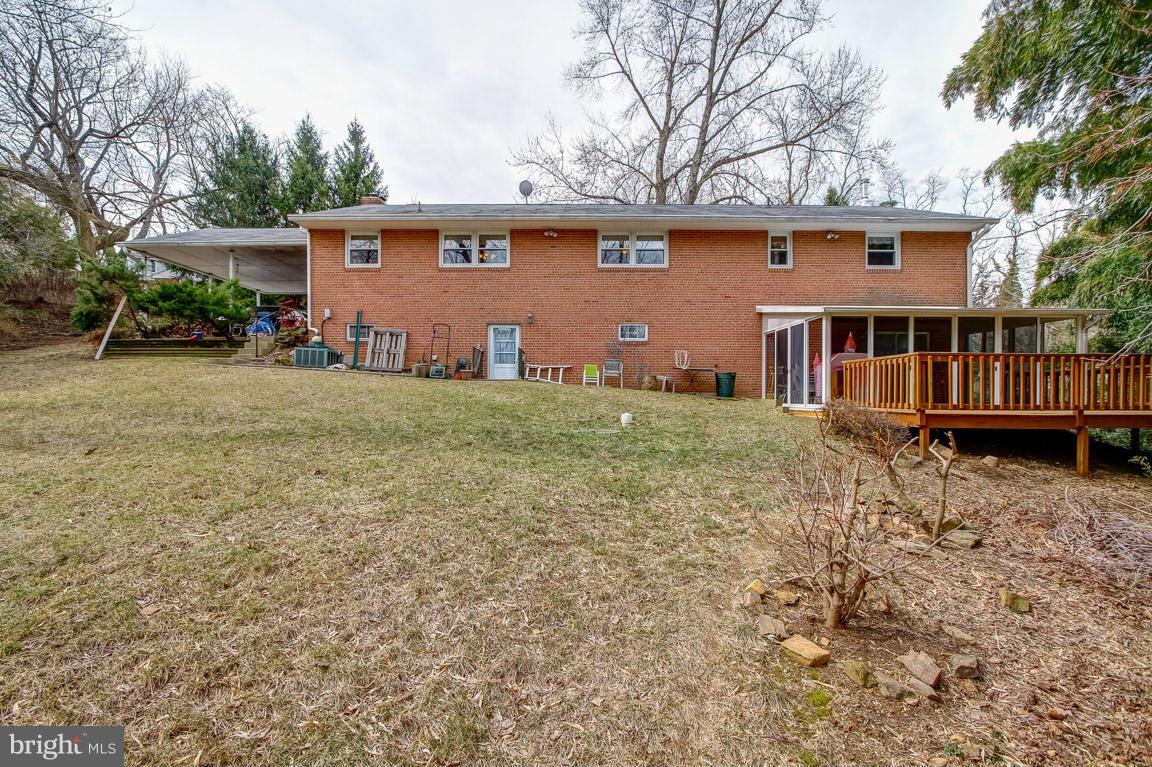 15 Edgeclift Road Towson, MD 21286 - Photo 21 of 26 Exterior (Rear)