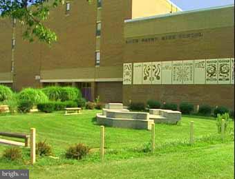 15 Edgeclift Road Towson, MD 21286 - Photo 25 of 26 Loch Raven High School