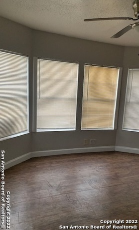 a view of empty room with window
