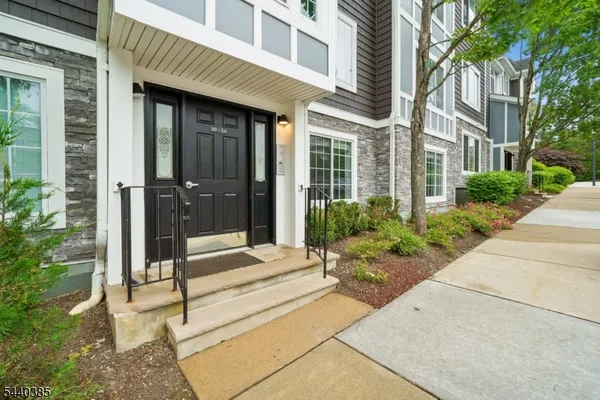 $3,000 | 52 Village Drive, Morristown, NJ 07960