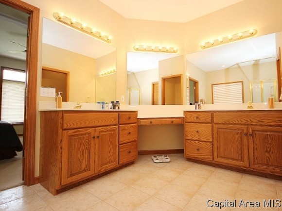 2401 Rosewell Point Springfield, IL 62711 - Photo 12 of 23