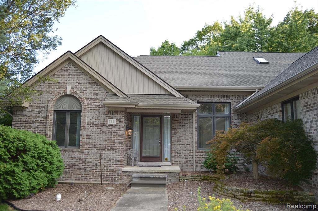 185 Nawakwa Road Rochester Hills, MI 48307 - Photo 3 of 23