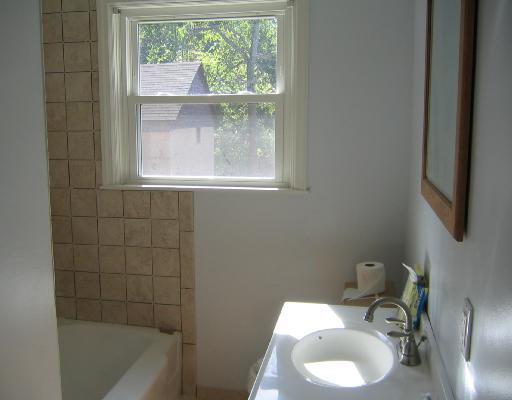 503 Moon Clinton Road Coraopolis, PA 15108 - Photo 3 of 7 Master Bath/Spa.