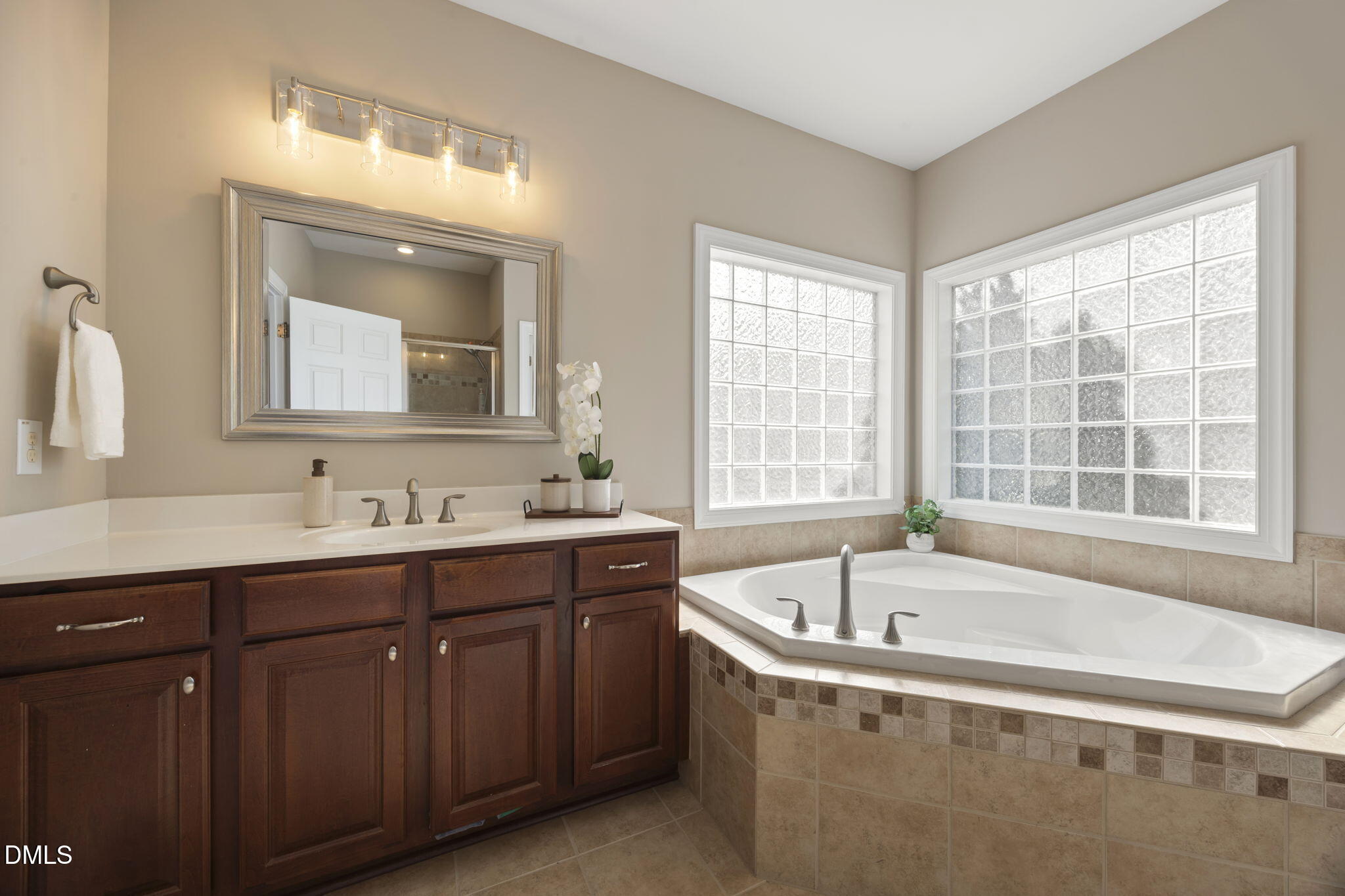 600 Ivyshaw Road Cary, NC 27519 - Photo 27 of 49 23-web-or-mls-484A7122