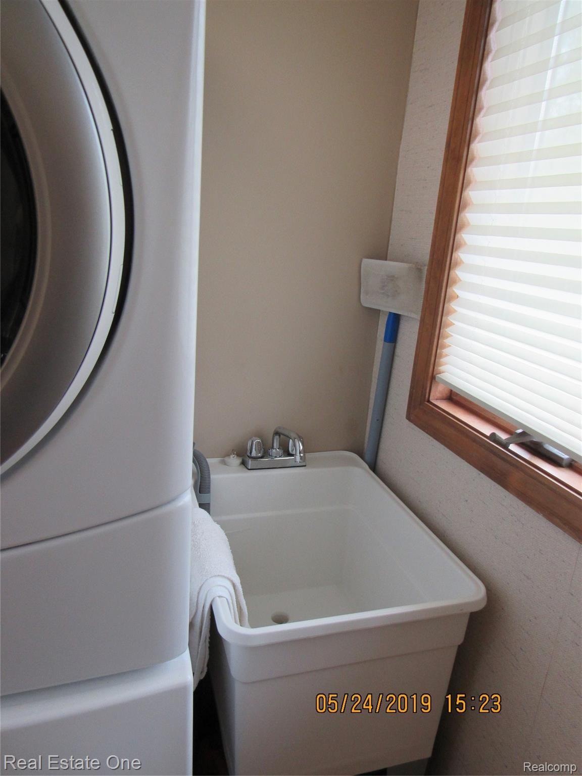 384 Nakomis Road Lake Orion, MI 48362 - Photo 62 of 77 New Laundry Tub