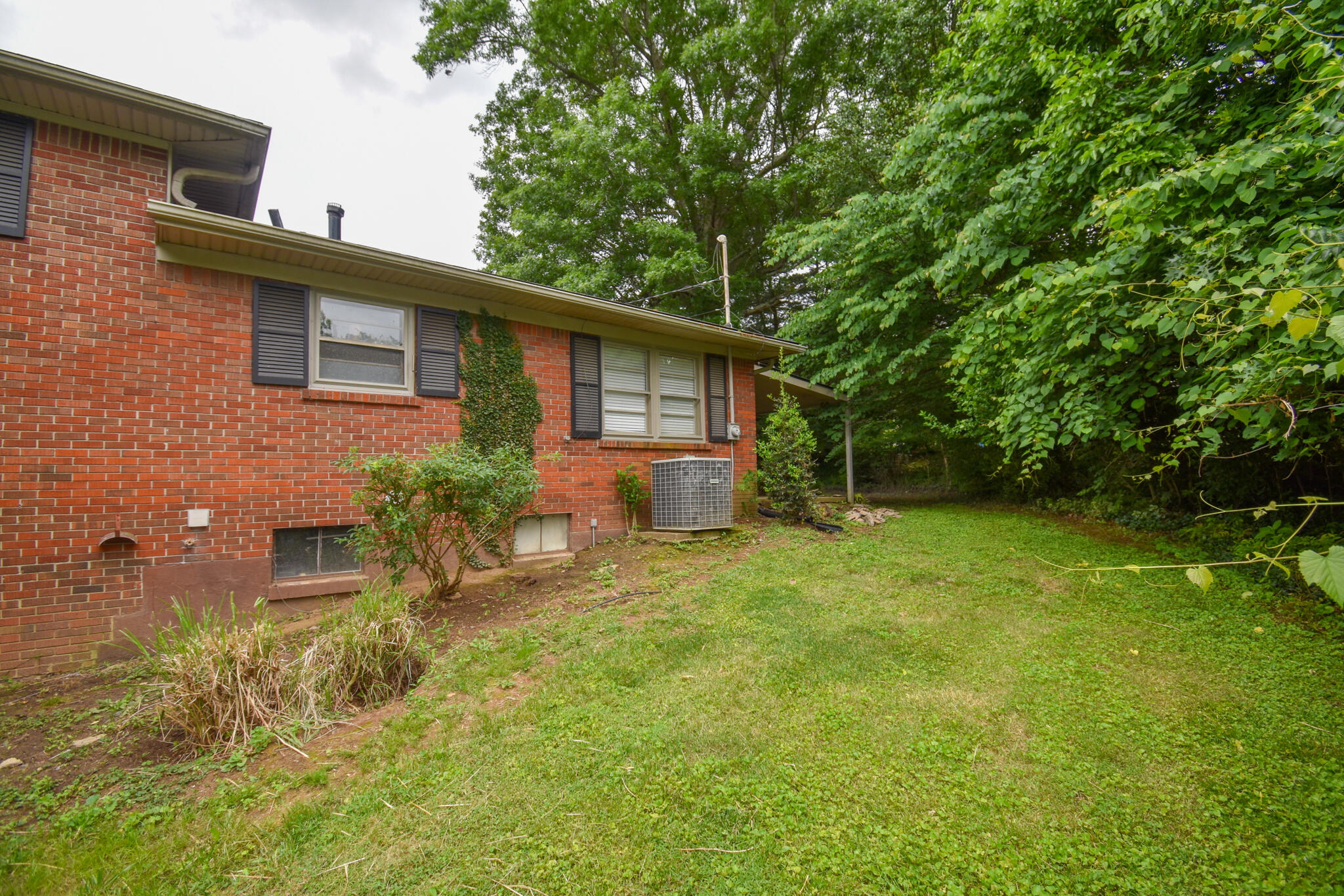 611 Highfield Road Danville, KY 40422 - Photo 10 of 45 DSC_0009-2