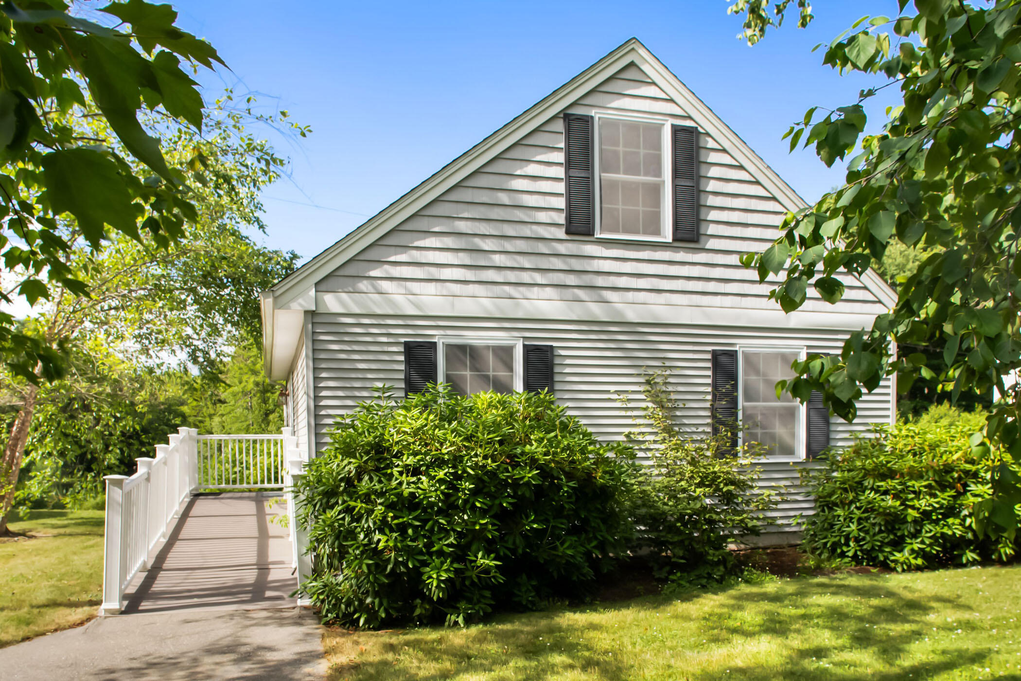 packmaynard_jkerr_217millsrdcottage1kenn