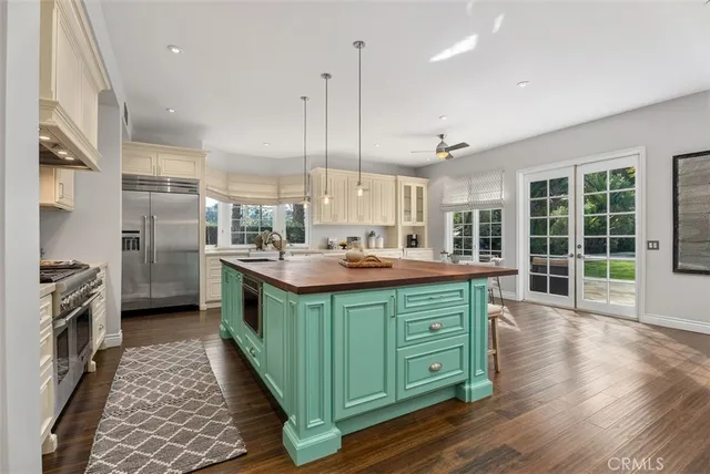 $4,200,000 | 25582 Rapid Falls Road, Laguna Hills, CA 92653