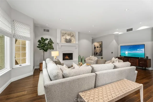 $4,200,000 | 25582 Rapid Falls Road, Laguna Hills, CA 92653