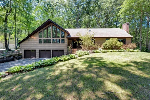 $535,000 | 6 Laurelwood Drive, Oxford, MA 01537