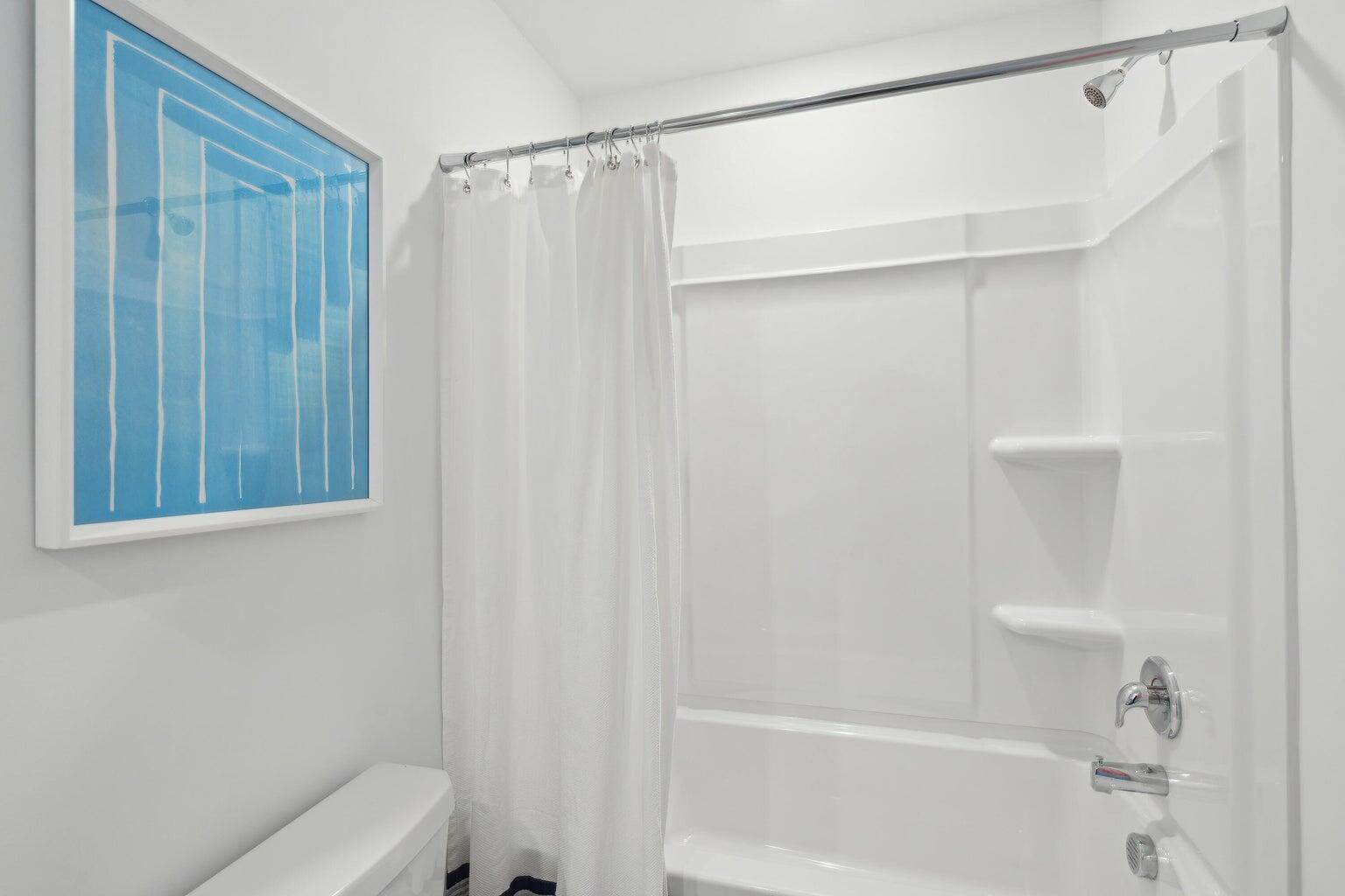 714 Ridgley Drive Summerville, SC 29486 - Photo 15 of 27 master bath