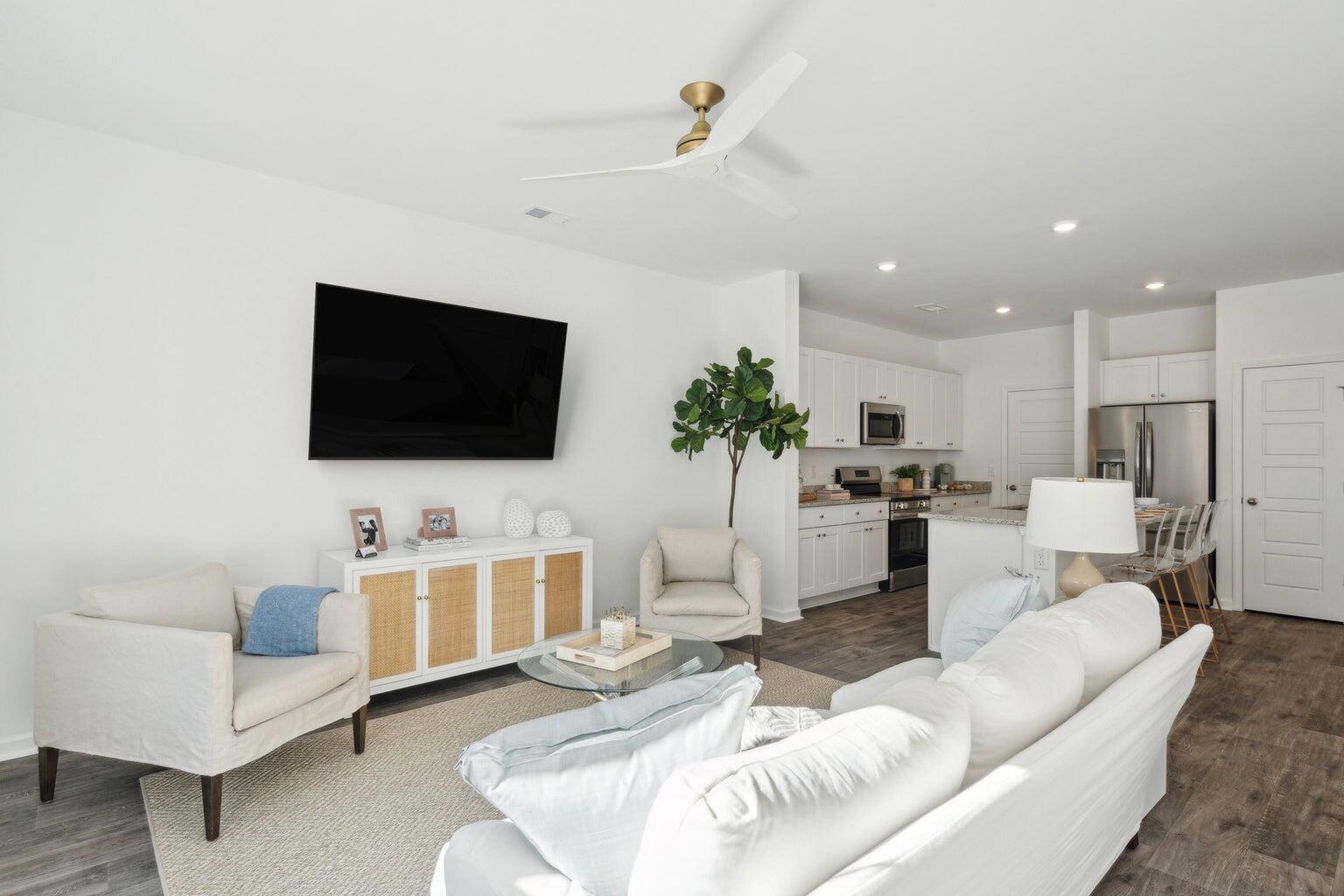 714 Ridgley Drive Summerville, SC 29486 - Photo 2 of 27 family room 2