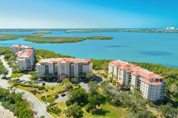 $529,000 | 133 Vintage Bay Drive, Unit 14, Marco Island, FL 34145