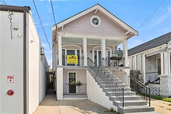$1,400 | 1653 Treasure Street, Unit 2A, New Orleans, LA 70119