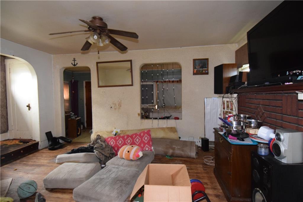418 Virginia Avenue Rochester, PA 15074 - Photo 7 of 33 Gallery Image 7