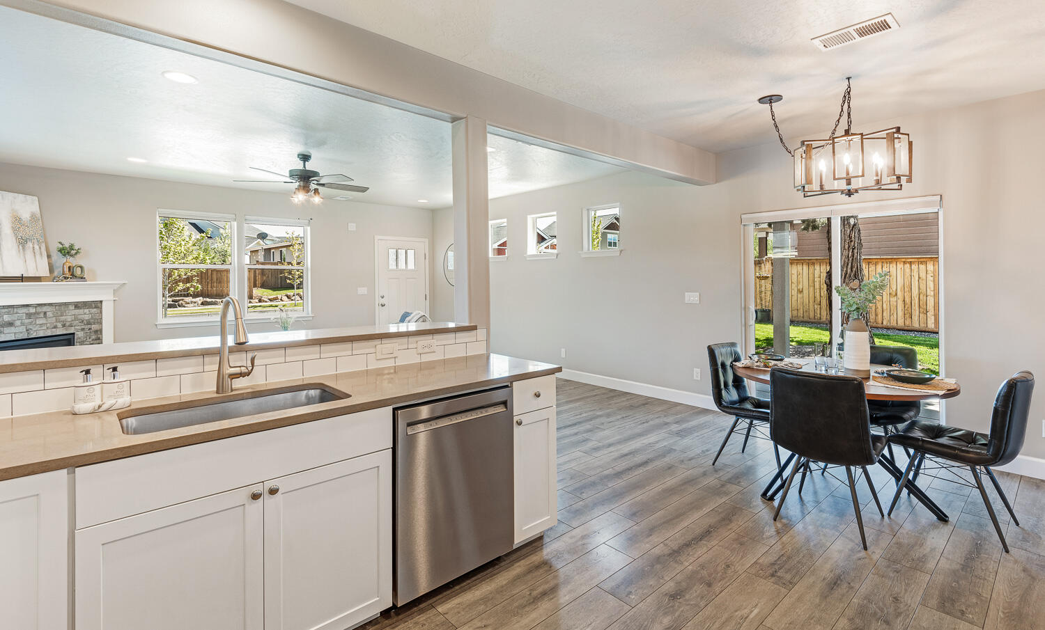20709 Kilbourne Loop Bend, OR 97701 - Photo 10 of 35 Dining Area