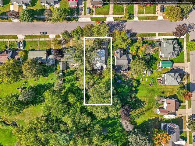 $274,000 | 325 Warren Avenue, Reedsburg, WI 53959