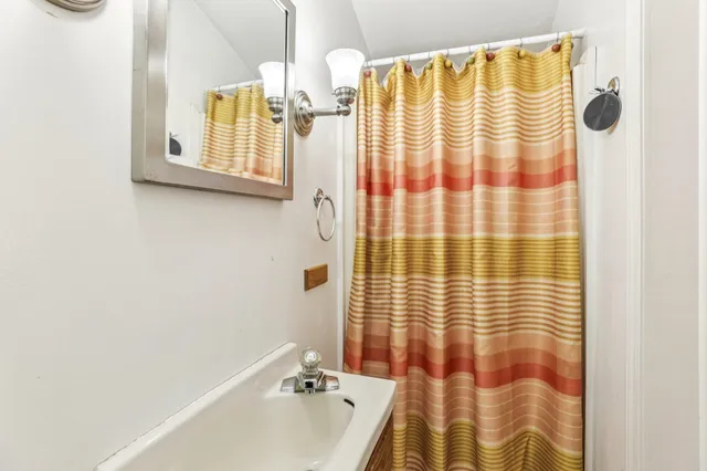 $274,000 | 325 Warren Avenue, Reedsburg, WI 53959