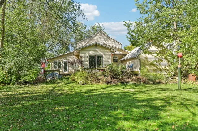 $274,000 | 325 Warren Avenue, Reedsburg, WI 53959