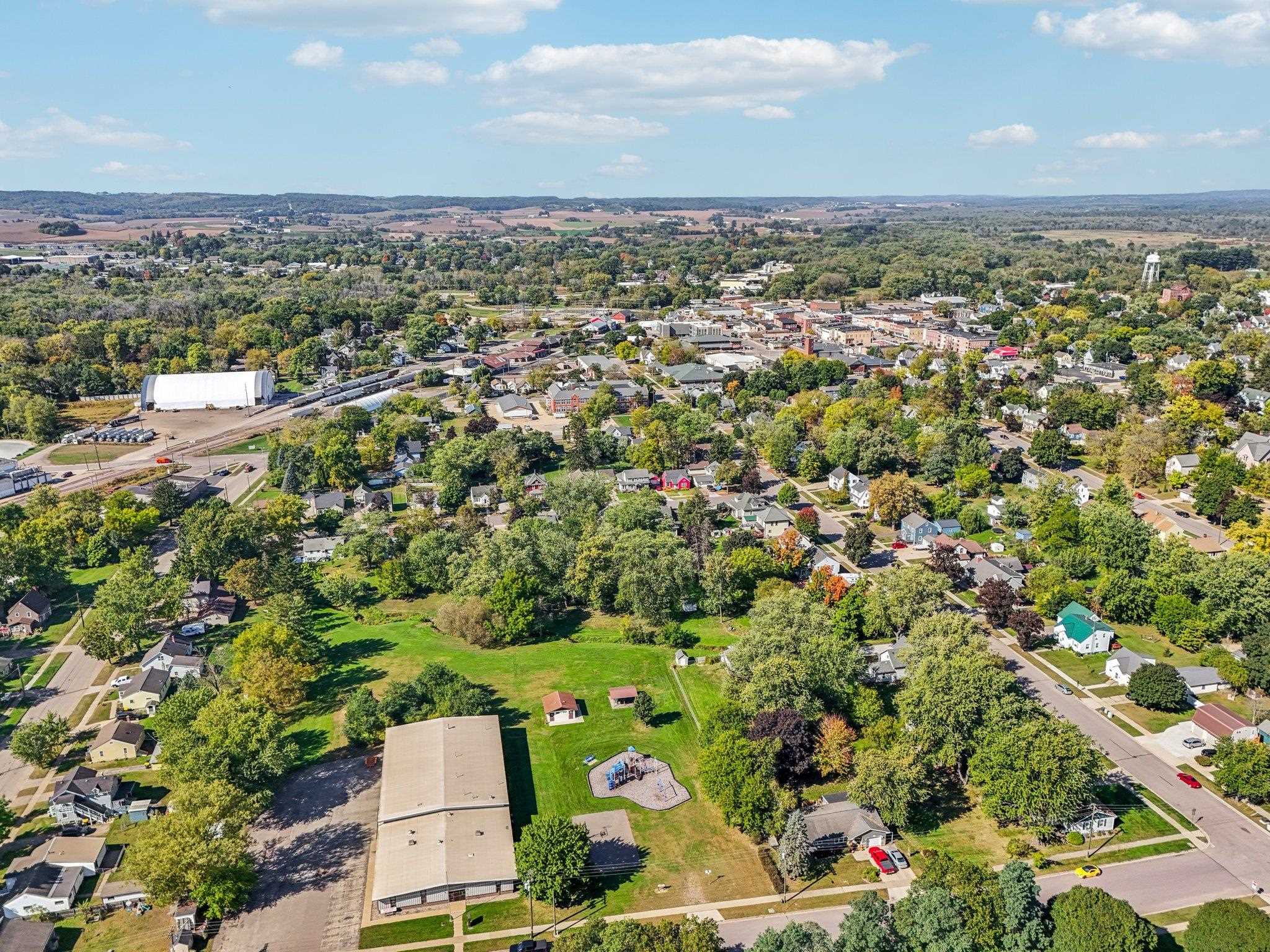 325 Warren Avenue Reedsburg, WI 53959 - Photo 70 of 74