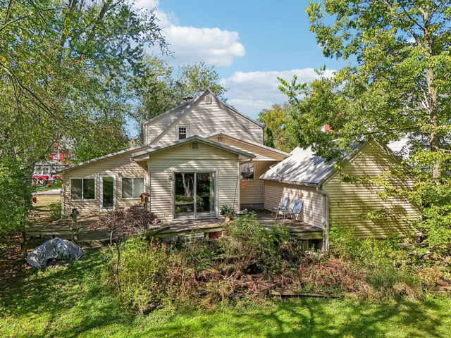 $274,000 | 325 Warren Avenue, Reedsburg, WI 53959