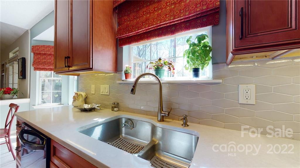 7407 Reedy Creek Road Charlotte, NC 28215 - Photo 11 of 46