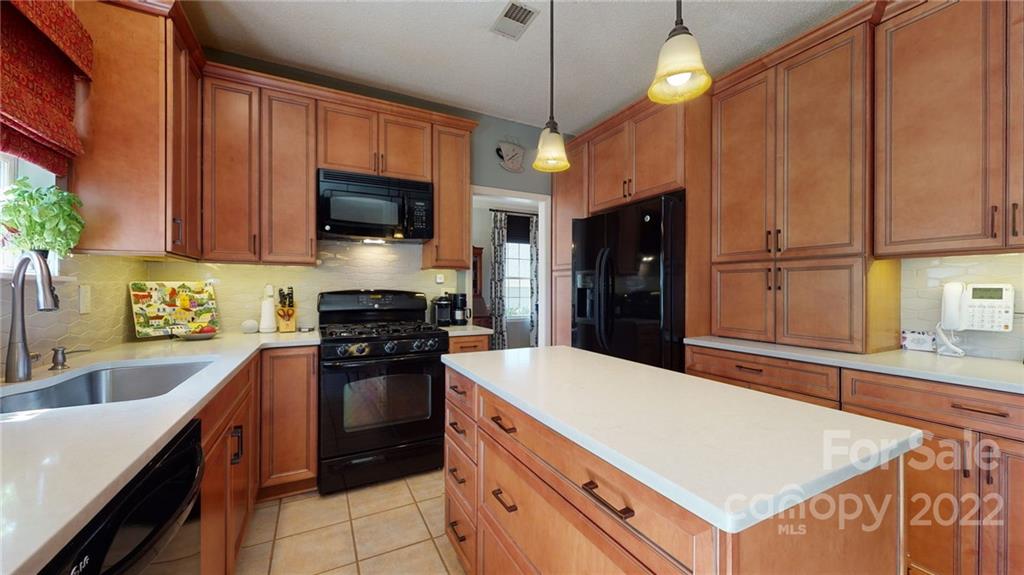 7407 Reedy Creek Road Charlotte, NC 28215 - Photo 8 of 46