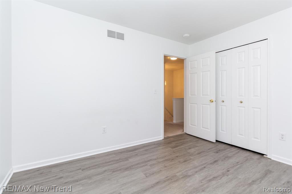 25935 Junction Novi, MI 48375 - Photo 32 of 43