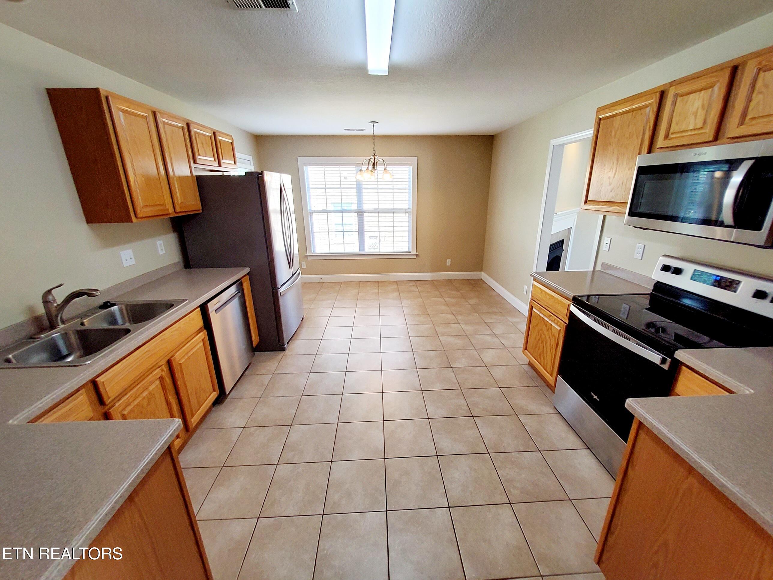 925 Elsborn Ridge Road Maryville, TN 37801 - Photo 11 of 24 Kitchen