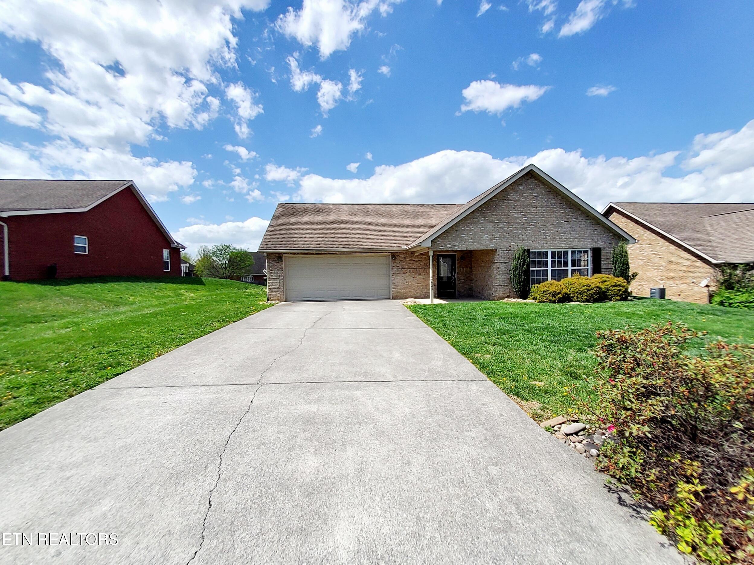 925 Elsborn Ridge Road Maryville, TN 37801 - Photo 3 of 24 Front of Home