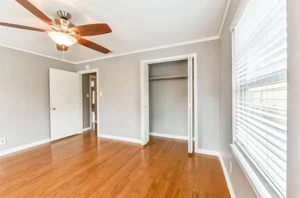 $2,450 | 4615 Braeburn Drive, Bellaire, TX 77401