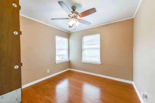 $2,450 | 4615 Braeburn Drive, Bellaire, TX 77401