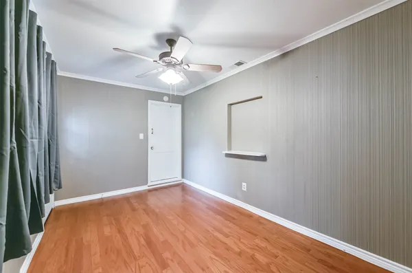 $2,450 | 4615 Braeburn Drive, Bellaire, TX 77401