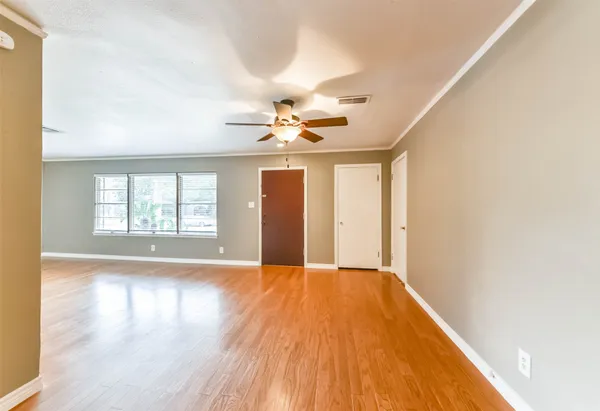 $2,450 | 4615 Braeburn Drive, Bellaire, TX 77401