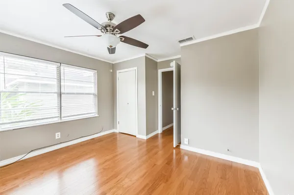 $2,450 | 4615 Braeburn Drive, Bellaire, TX 77401