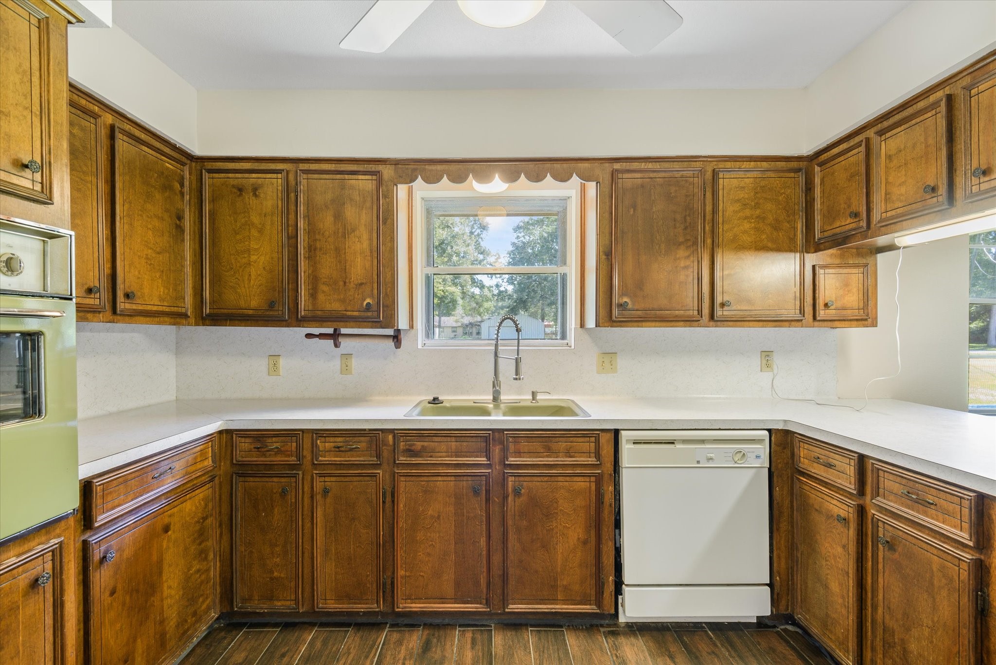 906 Havard Road Houston, TX 77336 - Photo 21 of 40 Gallery Image 21