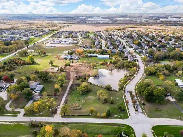 $550,000 | 16572 South Ridgeview Road, Olathe, KS 66062