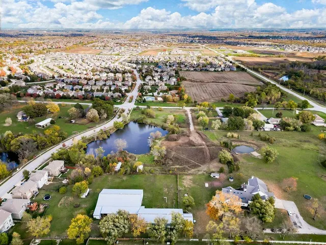 $550,000 | 16572 South Ridgeview Road, Olathe, KS 66062