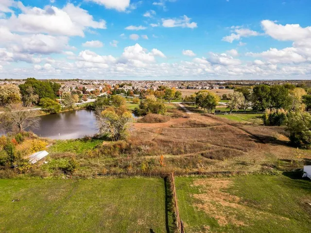 $550,000 | 16572 South Ridgeview Road, Olathe, KS 66062