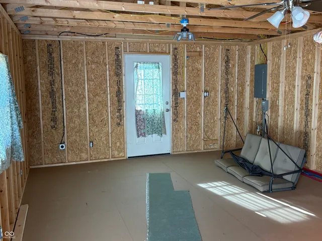 $90,000 | 1060 West Walnut Drive, Kingman, IN 47952