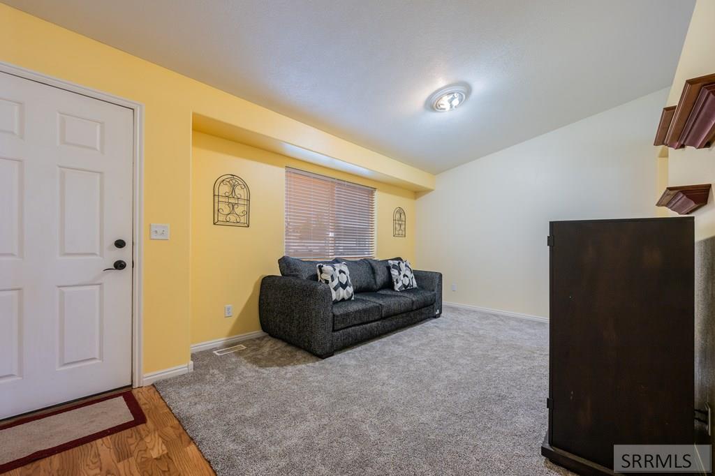 4020 Gateway Circle Ammon, ID 83406 - Photo 11 of 43